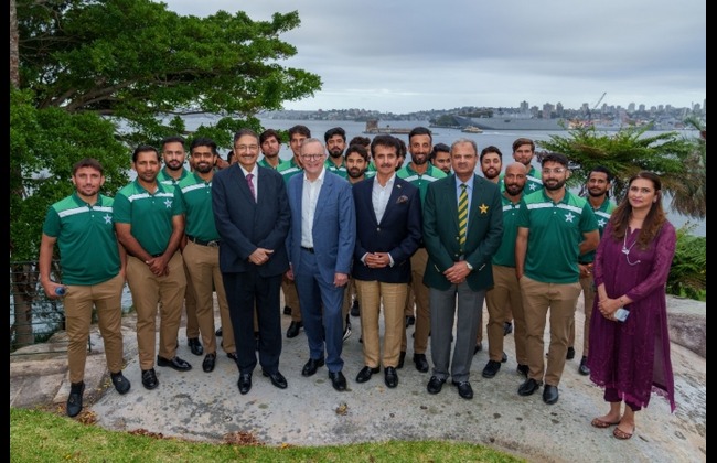 Australian PM hosts reception for Pakistan cricket team