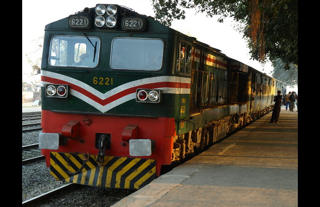 Pakistan Railways increases train fares